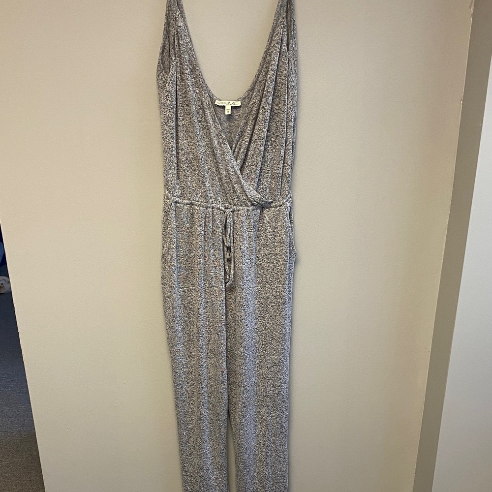 Express Grey Sleeveless Surplice Jumpsuit (M)